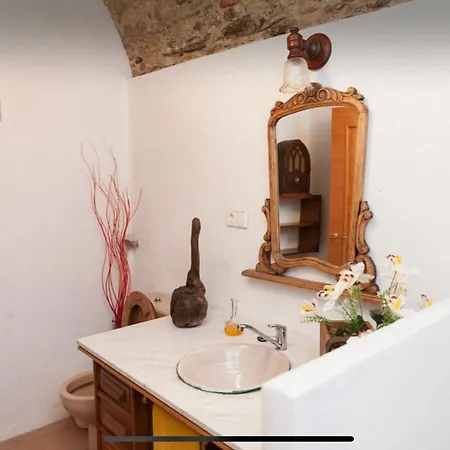 Caliro Nyaraló